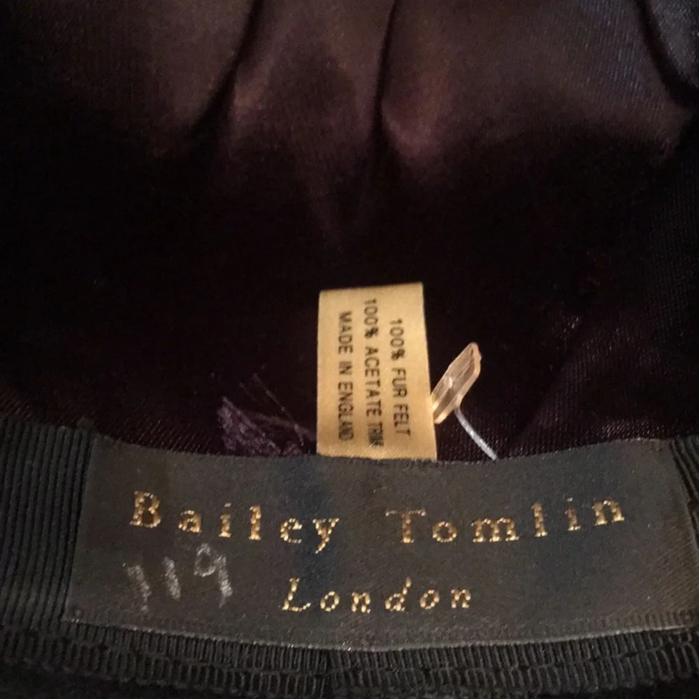 Bailey Tomlin London purple Floral Appliqué 100% Fur Felt black Hat